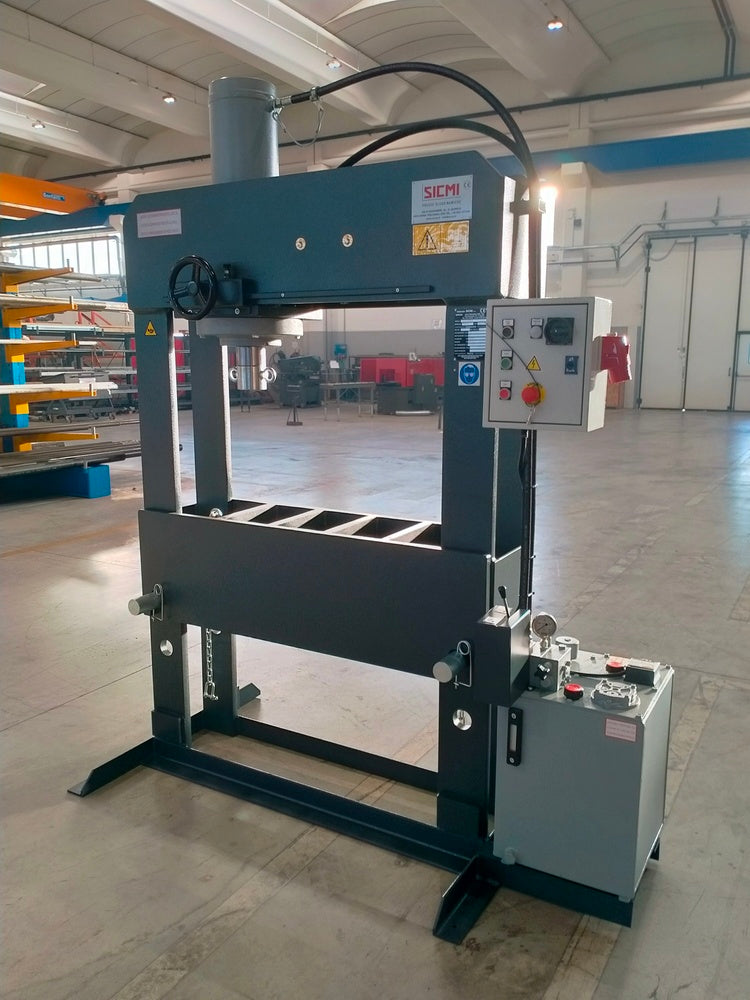 Hydraulisk verkstadspress (500 mm cylindergång – två hastigheter <30 mm/s) – PSS