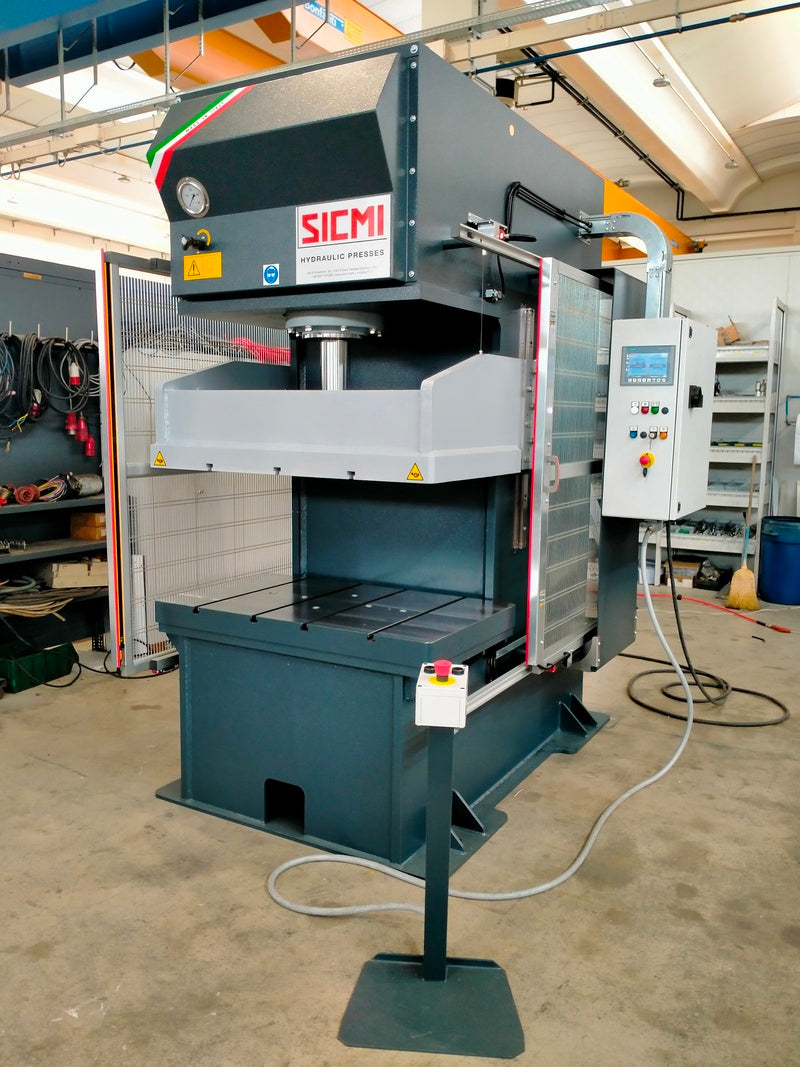 Hydraulisk C-ram snabbstanspress – MCL