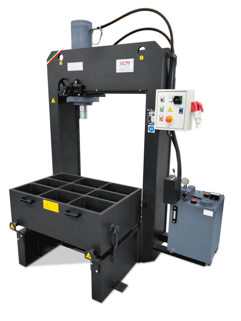 Hydraulisk press med mobil arbetsplattform – PBM